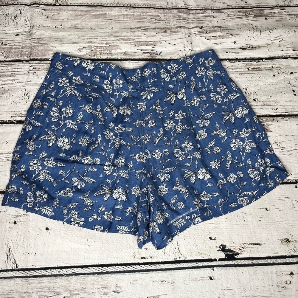 NWT Loft Blue Floral Print Shorts Size M - Picture 9 of 10